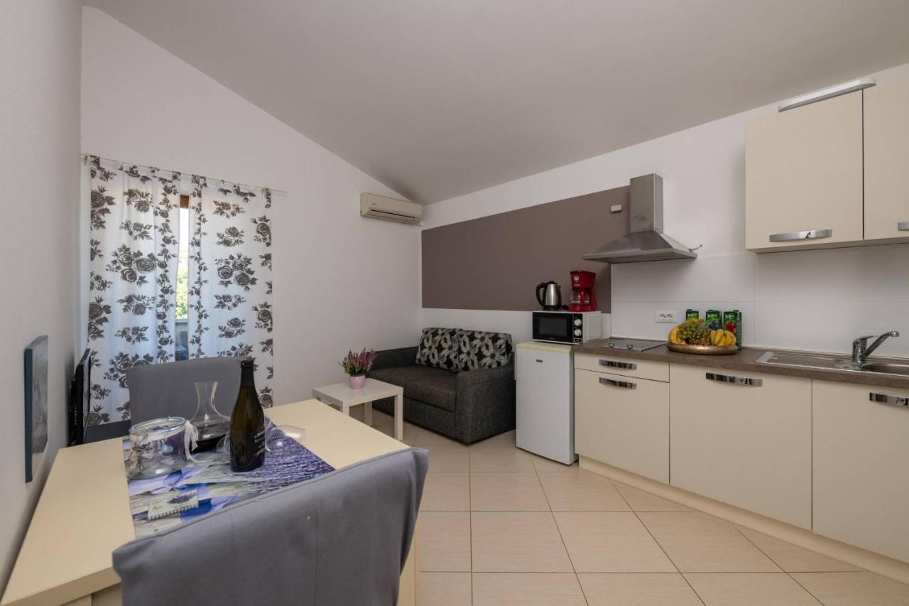 Apartmani Jana Porec Bagian luar foto