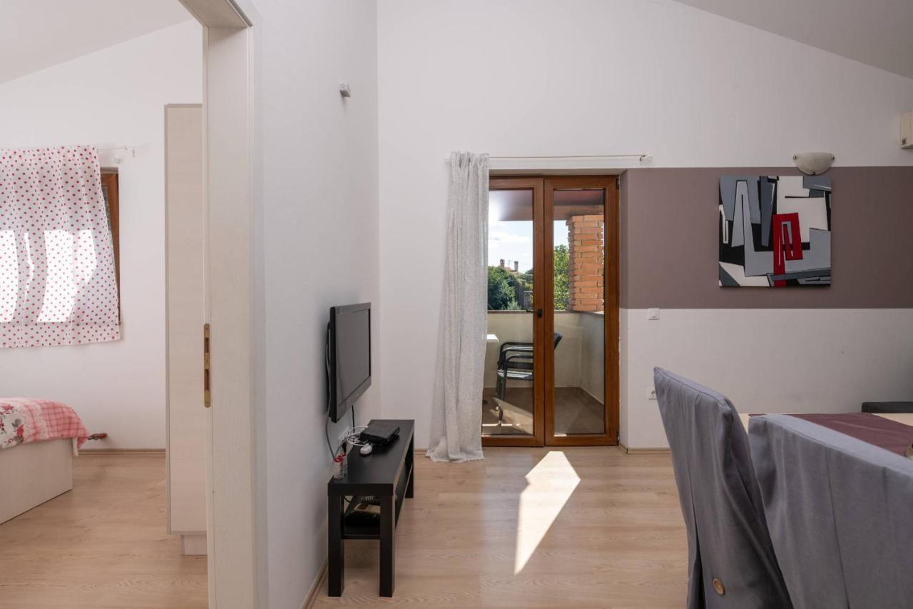 Apartmani Jana Porec Bagian luar foto